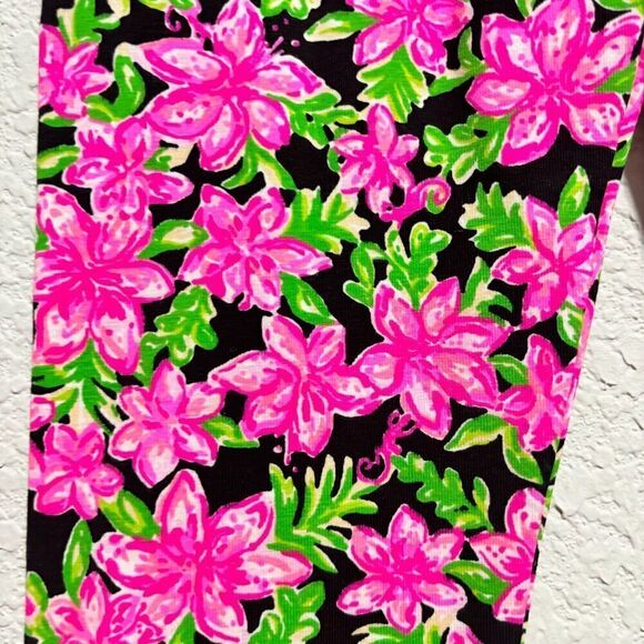 Lilly Pulitzer Girl  Medium Pink Floral Ankle Leggings Lightweight Stretchable - Picture 3 of 6